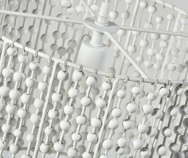 Boho mennyezeti lámpa fehér, fa golyókkal