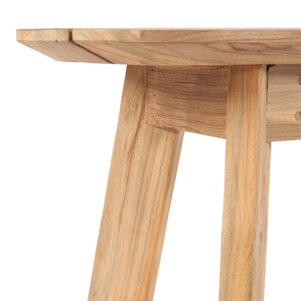 Bazar Bizar A Tutuala pad - Kültéri