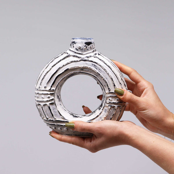 Fánk alakú kerek váza - krémszínű 18cm